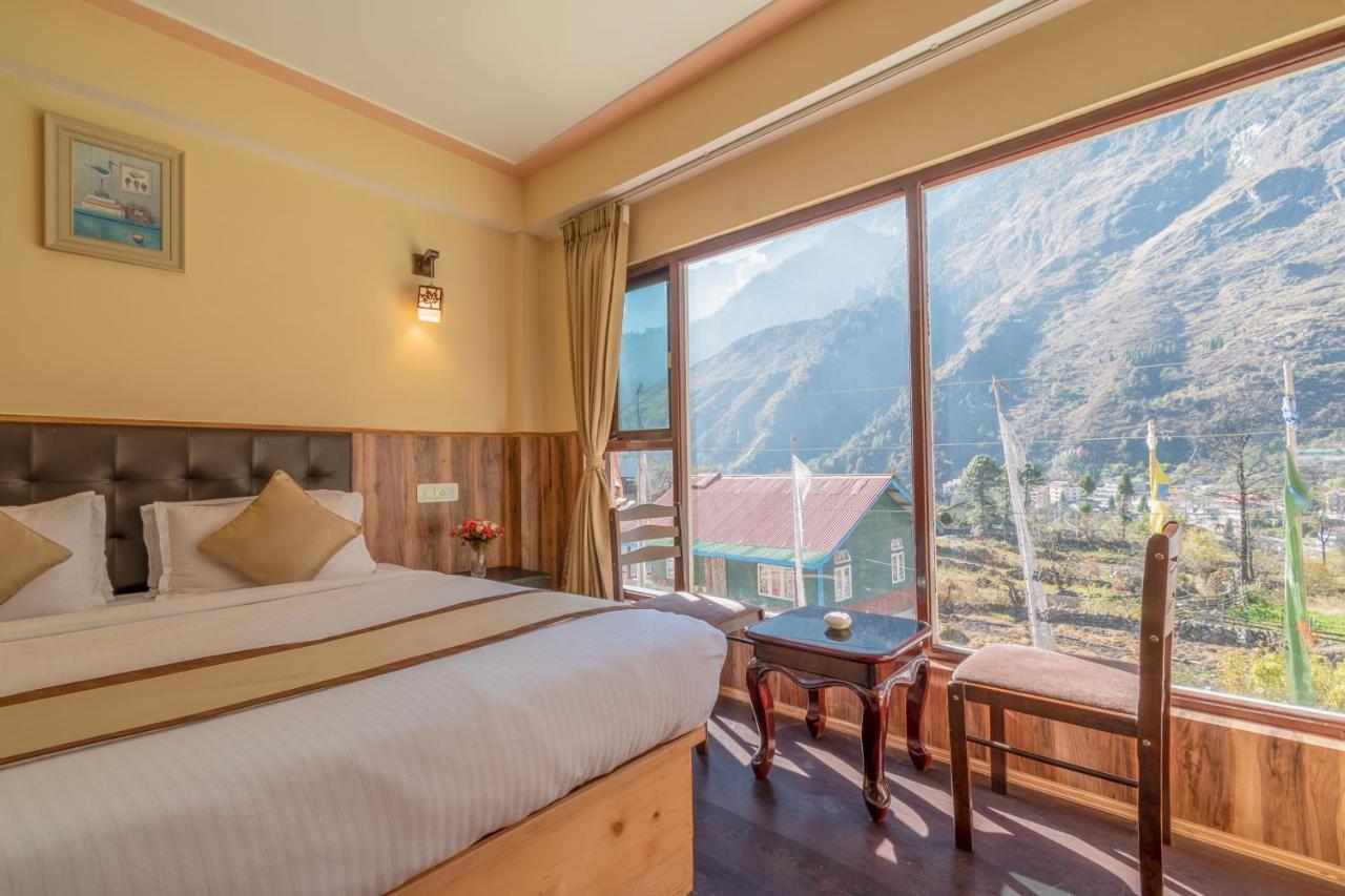 Magellan'S The Golden Bridge Hotell Lachung Exteriör bild